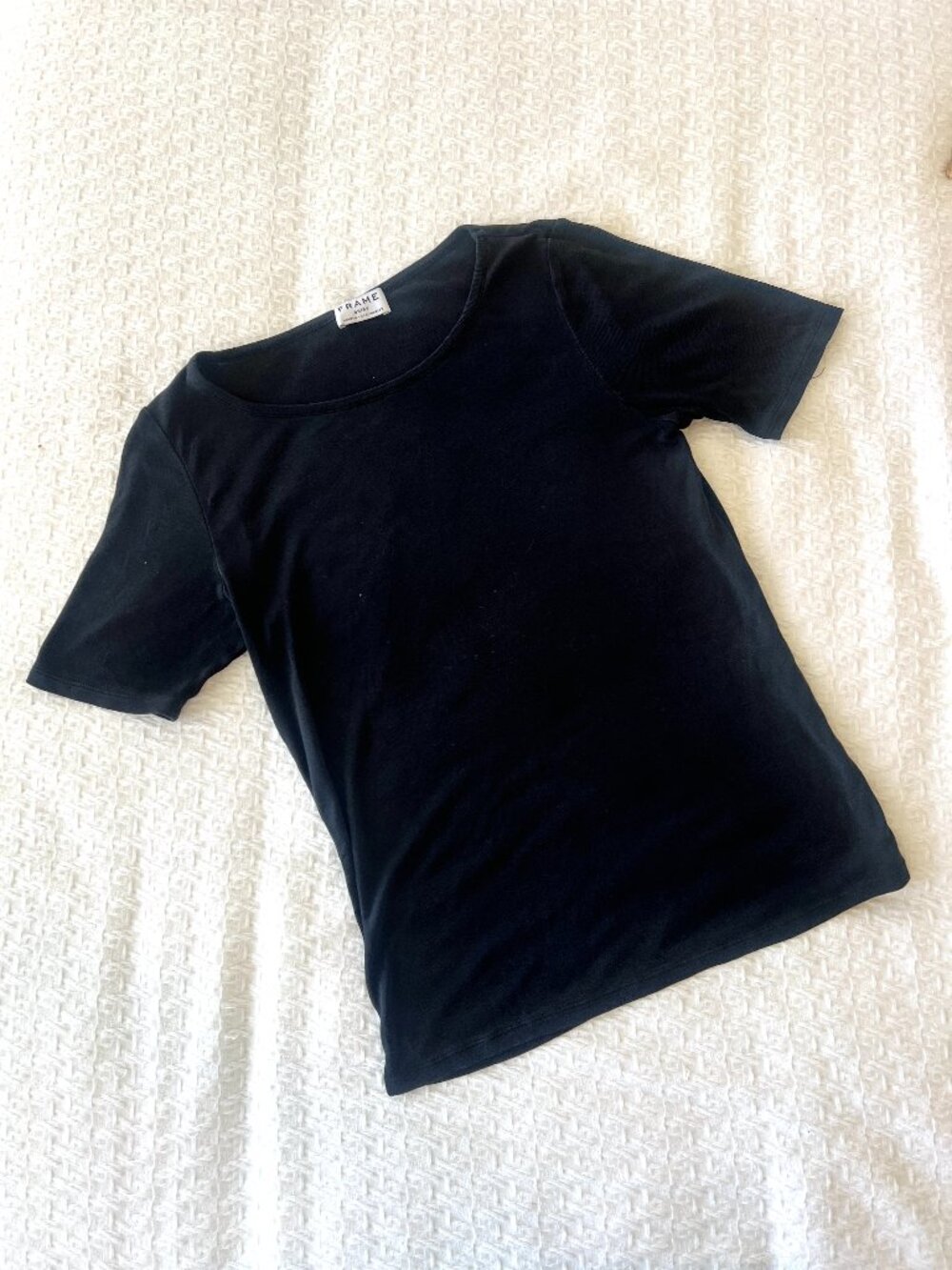 Frame - Black T-Shirt - Size Small